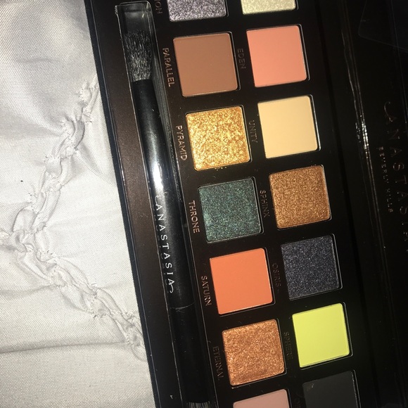 Sold. - Picture 4 of 5